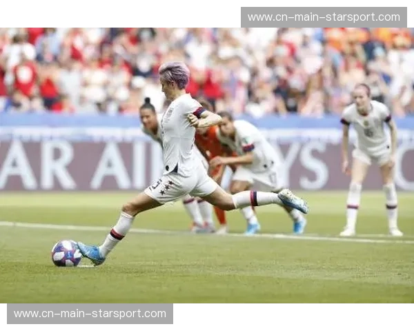 狮狼啸聚:当里昂的法式浪漫碰撞罗马的永恒铁血,谁才是绿茵场的终极信徒? 狮狼啸聚:当里昂的法式浪漫碰撞罗马的永恒铁血,谁才是绿茵场的终极信徒?